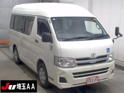 TOYOTA REGIUS VAN