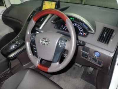 TOYOTA SAI