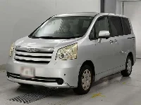 Цена авто Toyota Noah с аукционов Японии, номер кузова ZRR70G, пробег 103 000, оценка 8