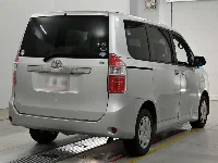 Цена авто Toyota Noah с аукционов Японии, номер кузова ZRR70G, пробег 103 000, оценка 8