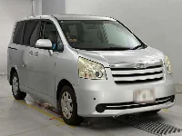 Цена авто Toyota Noah с аукционов Японии, номер кузова ZRR70G, пробег 103 000, оценка 8