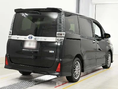 Статистика аукционов Toyota Voxy