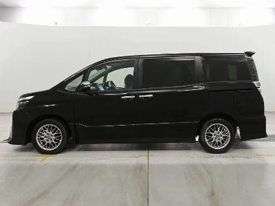 Статистика аукционов Toyota Voxy