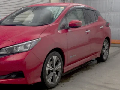 NISSAN LEAF