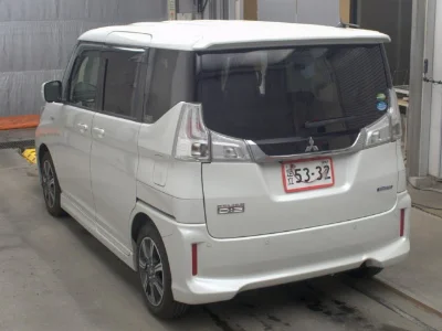 MITSUBISHI DELICA D2