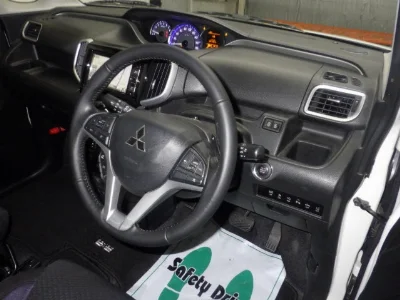 MITSUBISHI DELICA D2