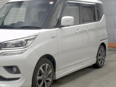 MITSUBISHI DELICA D2
