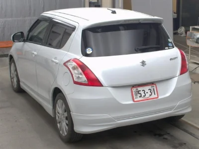 SUZUKI SWIFT
