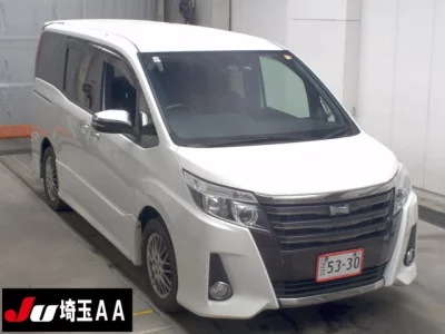 TOYOTA NOAH