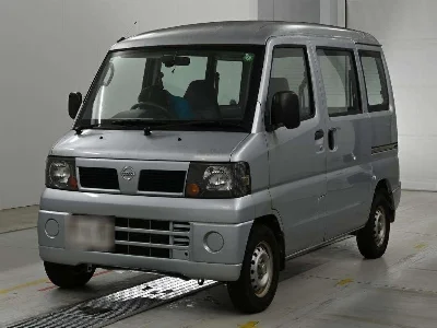 NISSAN CLIPPER VAN