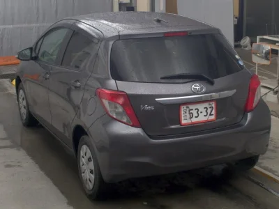 TOYOTA VITZ