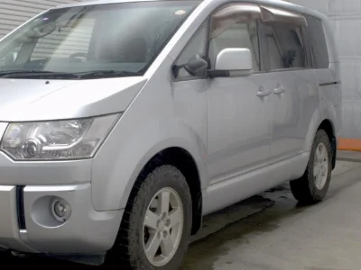 MITSUBISHI DELICA D5