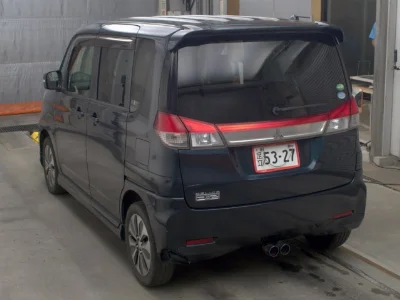 MITSUBISHI DELICA D2