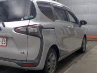 Цена авто Toyota Sienta с аукционов Японии, номер кузова NHP170G, пробег 179 000, оценка 2