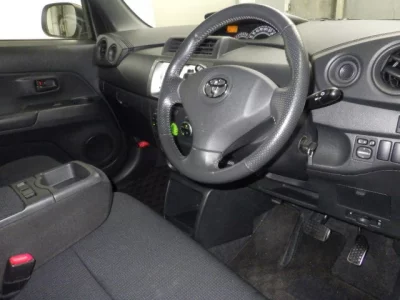 TOYOTA BB