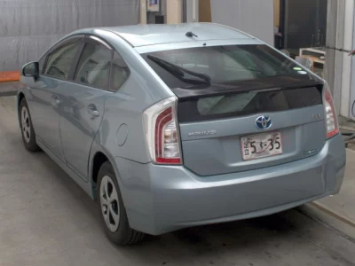 TOYOTA PRIUS