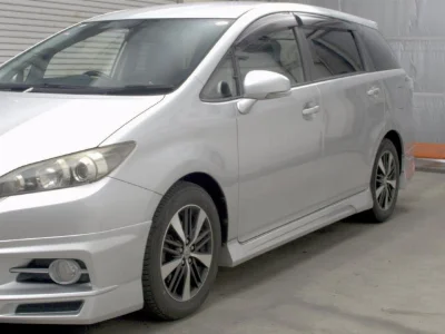 TOYOTA WISH
