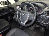 Цена авто Toyota Noah с аукционов Японии, номер кузова ZRR80G, пробег 98 000, оценка 2