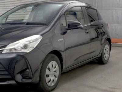 TOYOTA VITZ