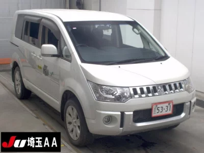 MITSUBISHI DELICA D5