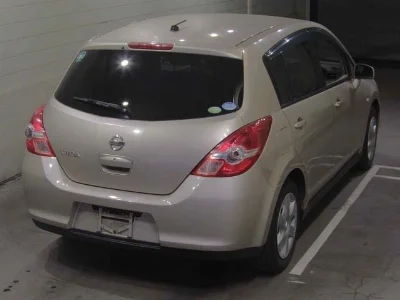 NISSAN TIIDA