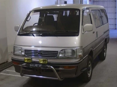 TOYOTA HIACE