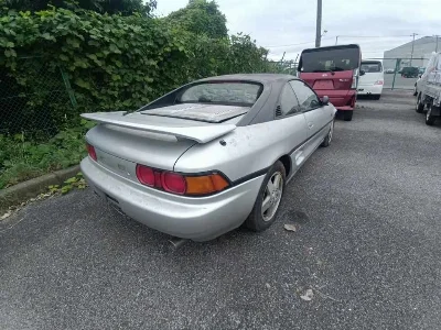 TOYOTA MR2
