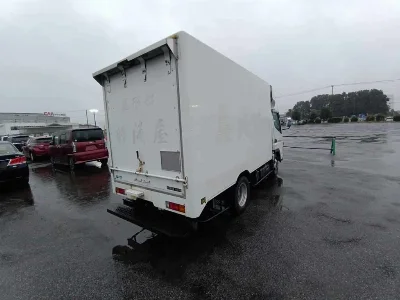 MITSUBISHI CANTER