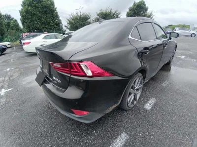 LEXUS IS