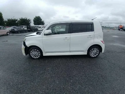 TOYOTA BB