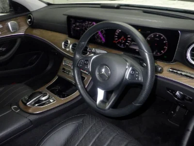 MERCEDES BENZ E CLASS
