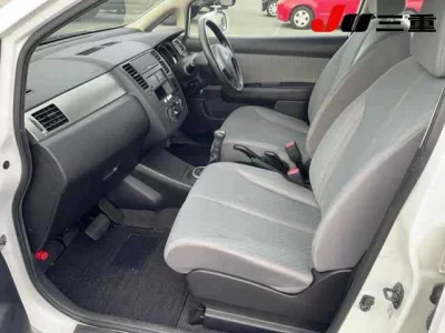 NISSAN TIIDA LATIO