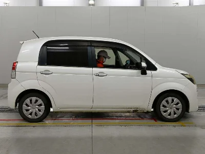 TOYOTA SPADE