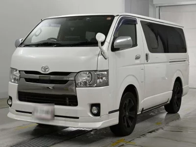 TOYOTA HIACE VAN