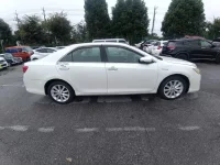 Цена авто Toyota Camry с аукционов Японии, номер кузова AVV50, пробег 73 000, оценка 20