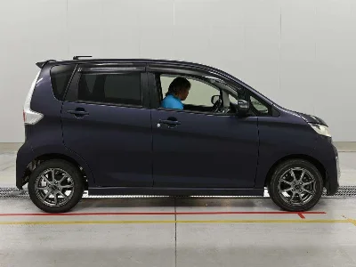 MITSUBISHI EK CUSTOM
