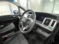 Цена авто Honda Stepwgn с аукционов Японии, номер кузова RK5, пробег 123 000, оценка 8