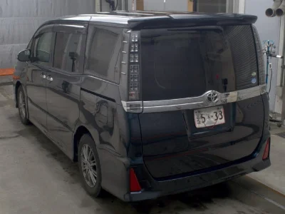 Статистика аукционов Toyota Voxy