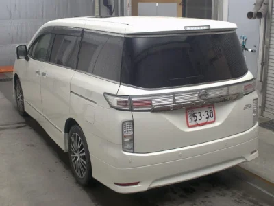 NISSAN ELGRAND