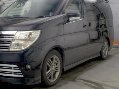 NISSAN ELGRAND