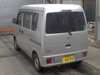 NISSAN CLIPPER VAN
