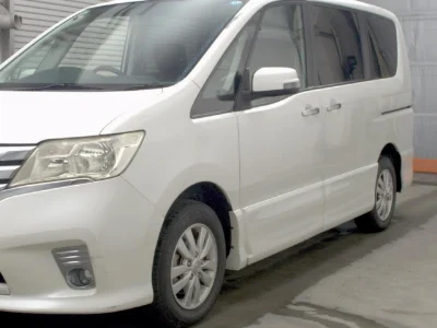 NISSAN SERENA