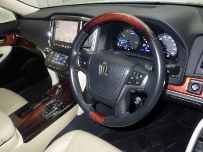 Toyota CROWN MAJESTA