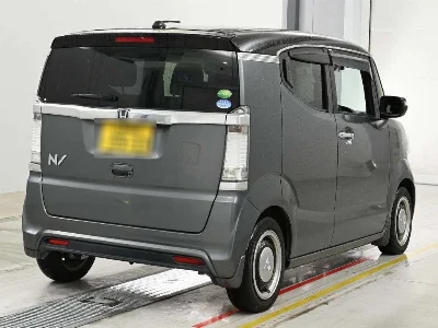HONDA N BOX SLASH