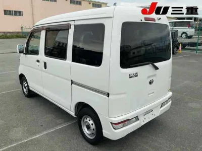 TOYOTA PIXIS VAN