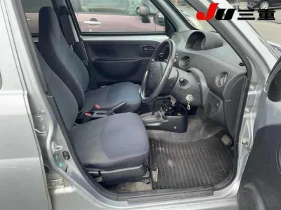 DAIHATSU ESSE
