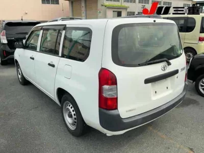 TOYOTA SUCCEED