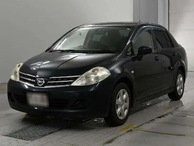 NISSAN TIIDA LATIO