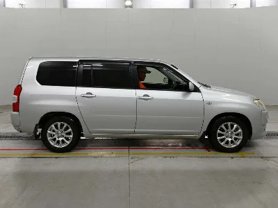 TOYOTA SUCCEED