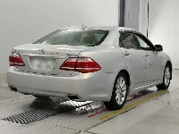 Цена авто Toyota Crown с аукционов Японии, номер кузова GRS200, пробег 88 000, оценка 3